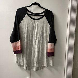 Pink Clover brand top